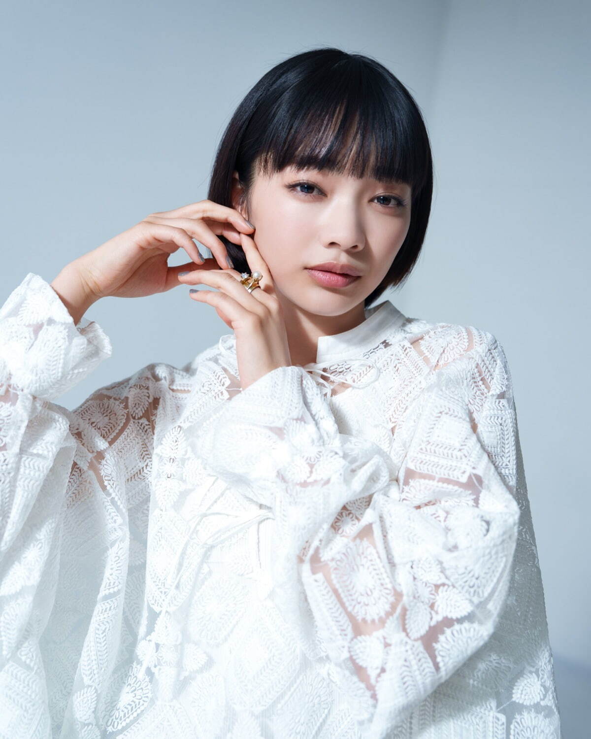 永野芽郁＆見上愛にインタビュー、記憶に残る恩師や今の“夢”は？映画『かくかくしかじか』で共演 | 写真