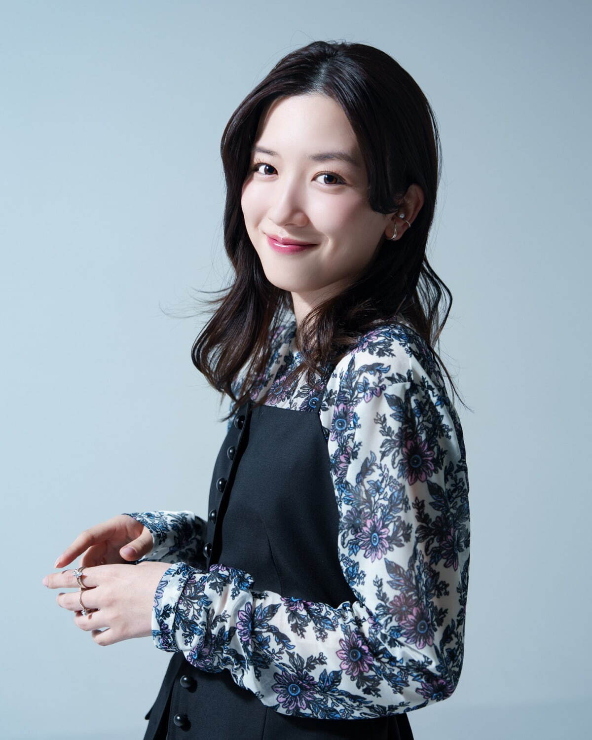 永野芽郁＆見上愛にインタビュー、記憶に残る恩師や今の“夢”は？映画『かくかくしかじか』で共演 | 写真