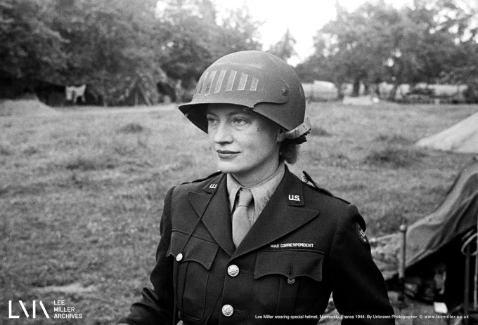 従軍カメラマン時代のリー・ミラー本人。戦後、ファッション業界に戻ることはなかった。(c)Lee Miller Archives,England 2025.All rights reserved.