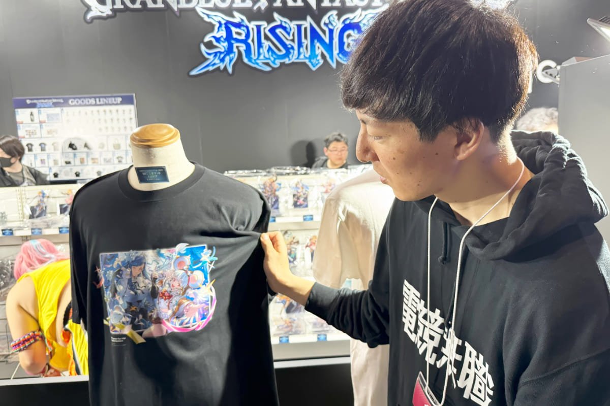 BIGシルエットTシャツを見る藤井四段