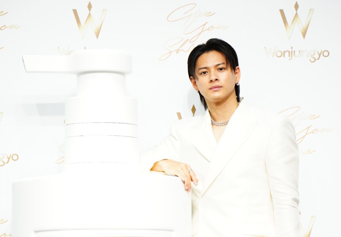 ※イベント終了後12時5分解禁､オフィシャルから提供される写真も含めてWeb掲載は5枚までフォトセッションに臨む平野紫耀(撮影・大城 有生希)