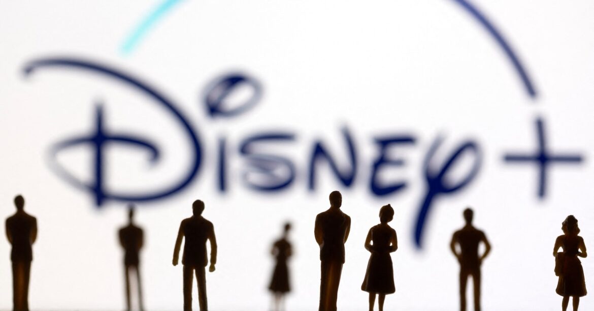 ディズニー、映画・ＴＶ部門など数百人解雇　戦略再構築へ＝関係筋 | ロイター