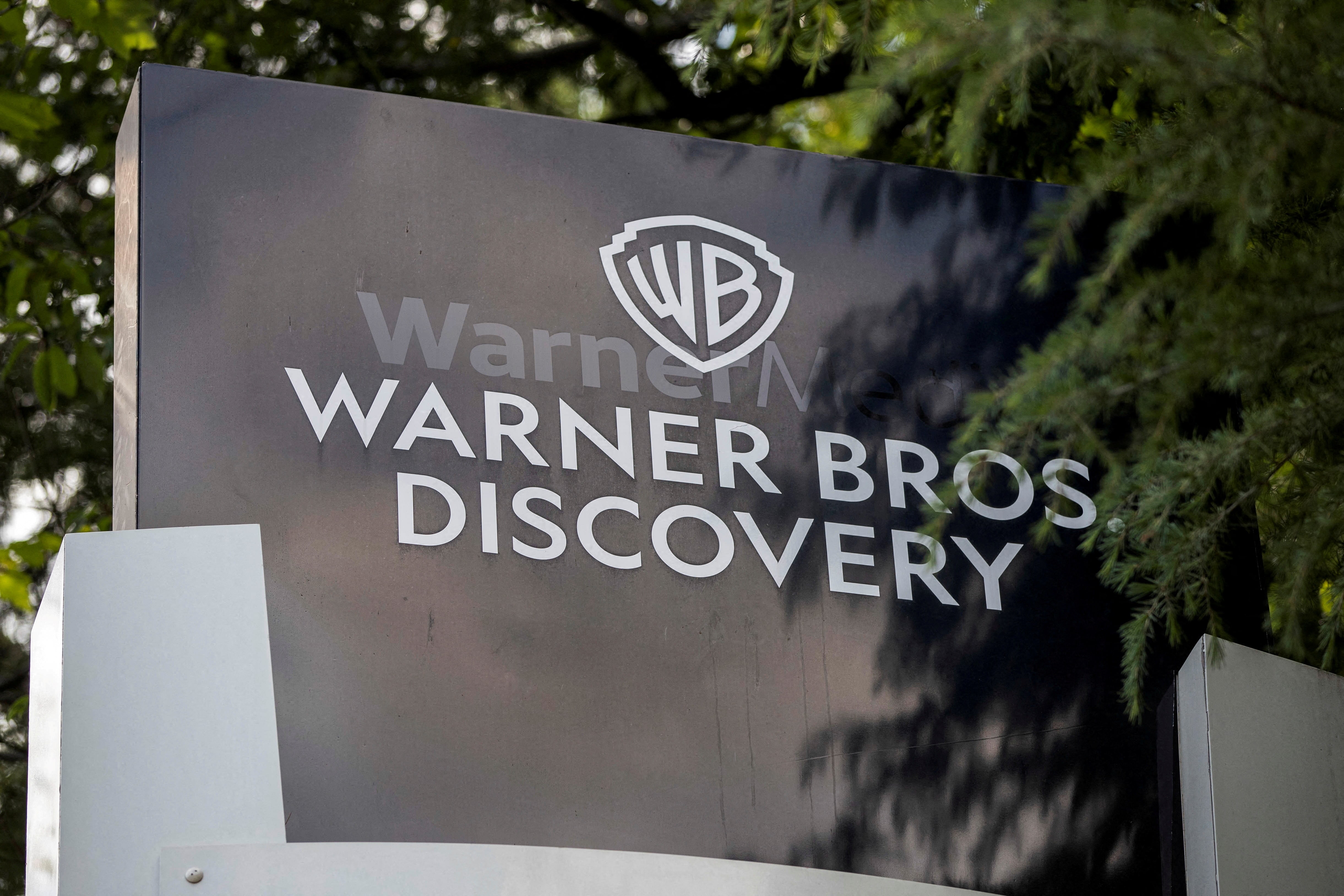 米ワーナー、動画配信・映画とCATVの事業切り分け 2上場企業に再編