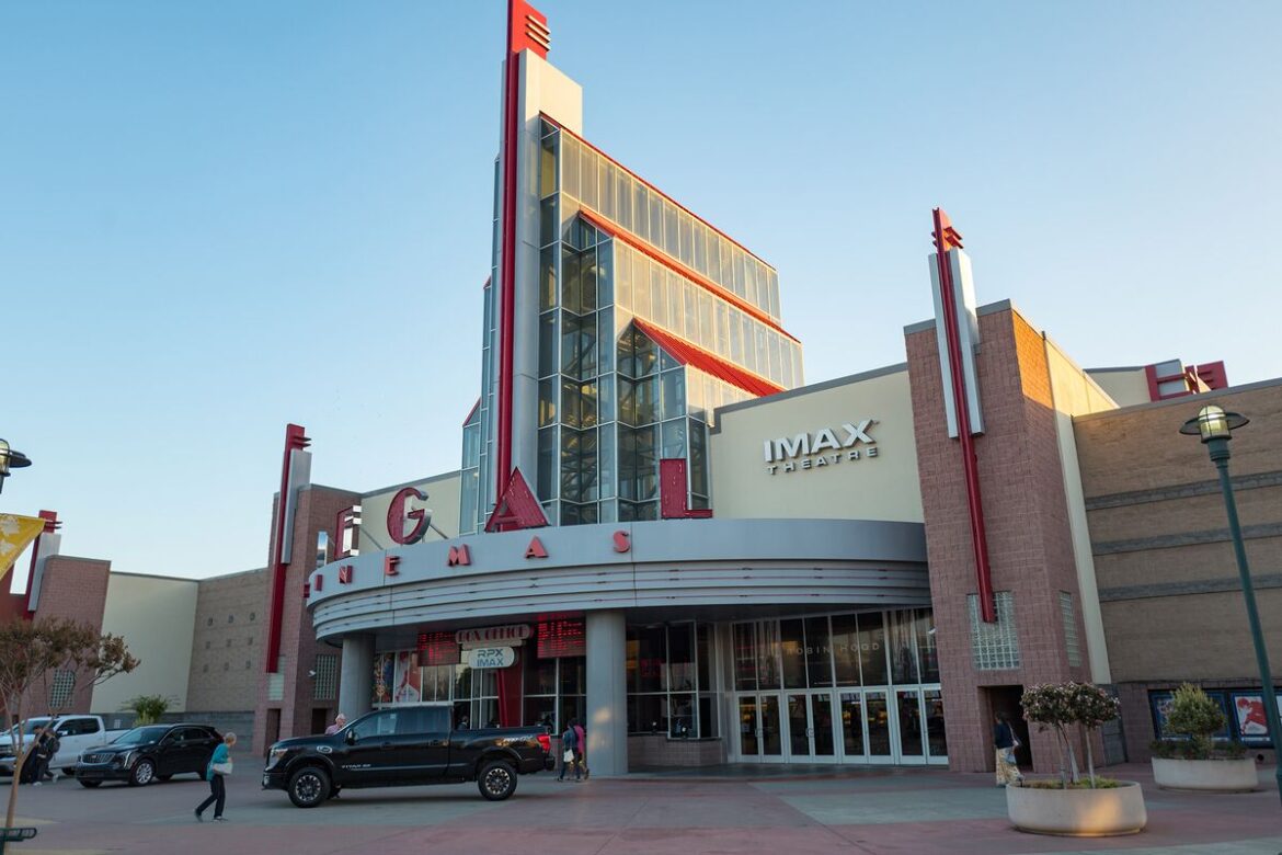 米映画館大手、IMAX対抗で連携へ－プレミアムシアターに共通認証案も - Bloomberg