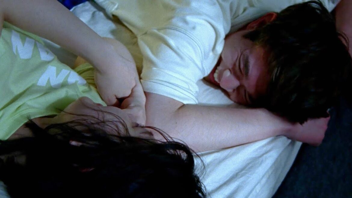 岸井ゆきの&宮沢氷魚、ベッドでクスクス…愛してるのに“ぐらっぐら”夫婦/映画『佐藤さんと佐藤さん』特報 岸井ゆきの&宮沢氷魚、ベッドでクスクス…愛してるのに“ぐらっぐら”夫婦/映画『佐藤さんと佐藤さん』特報