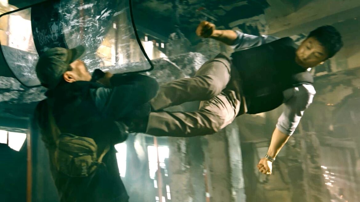 ドニー・イェン、法か拳か！闘う検事が暴れまくる！映画『プロセキューター』予告編