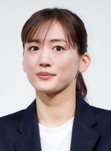 「ひとりでしにたい」で主演を務める綾瀬はるかさん(2021年2月、時事通信フォト)