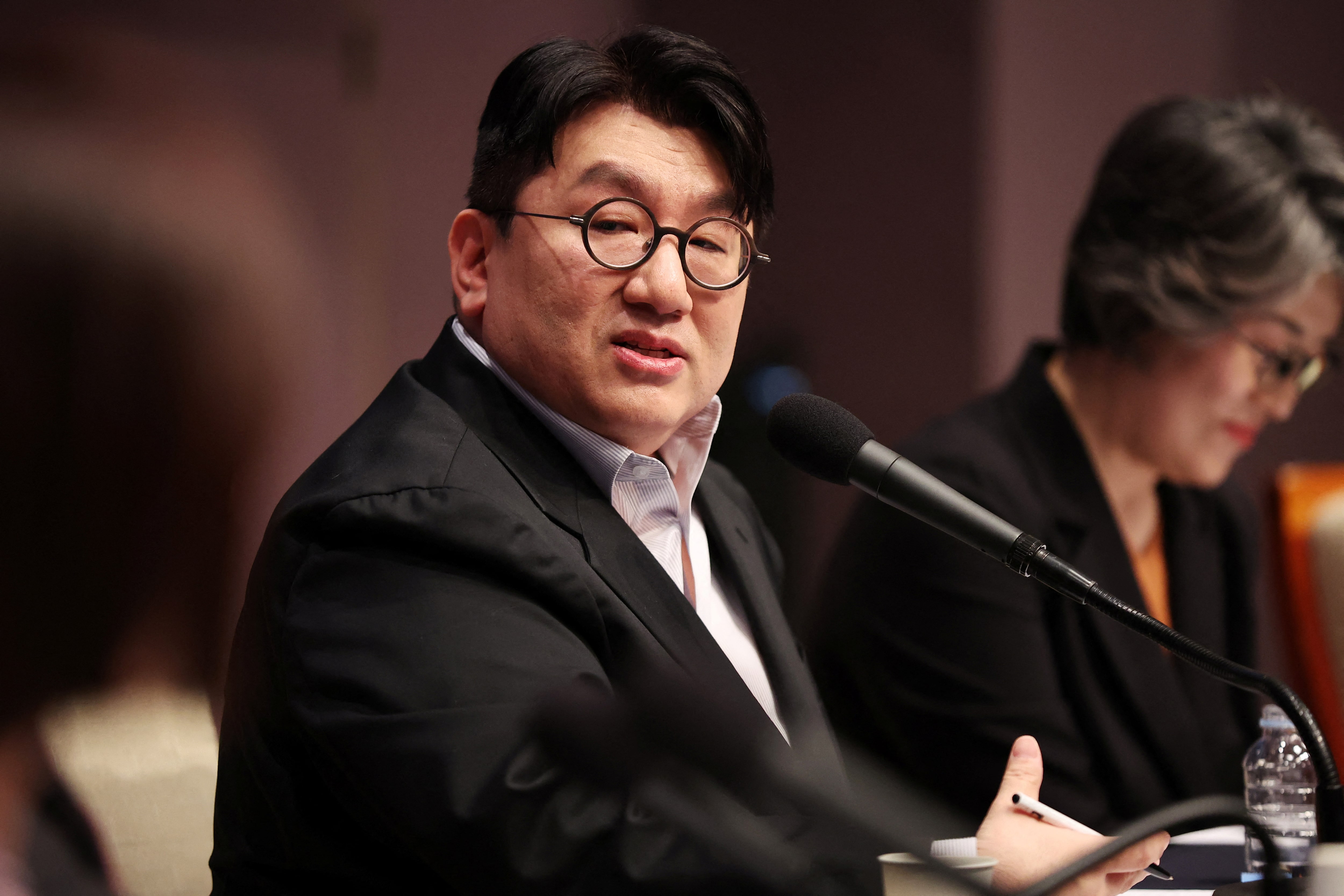 ＢＴＳ所属の韓国ＨＹＢＥに家宅捜索、創業者の不正株式取引疑い
