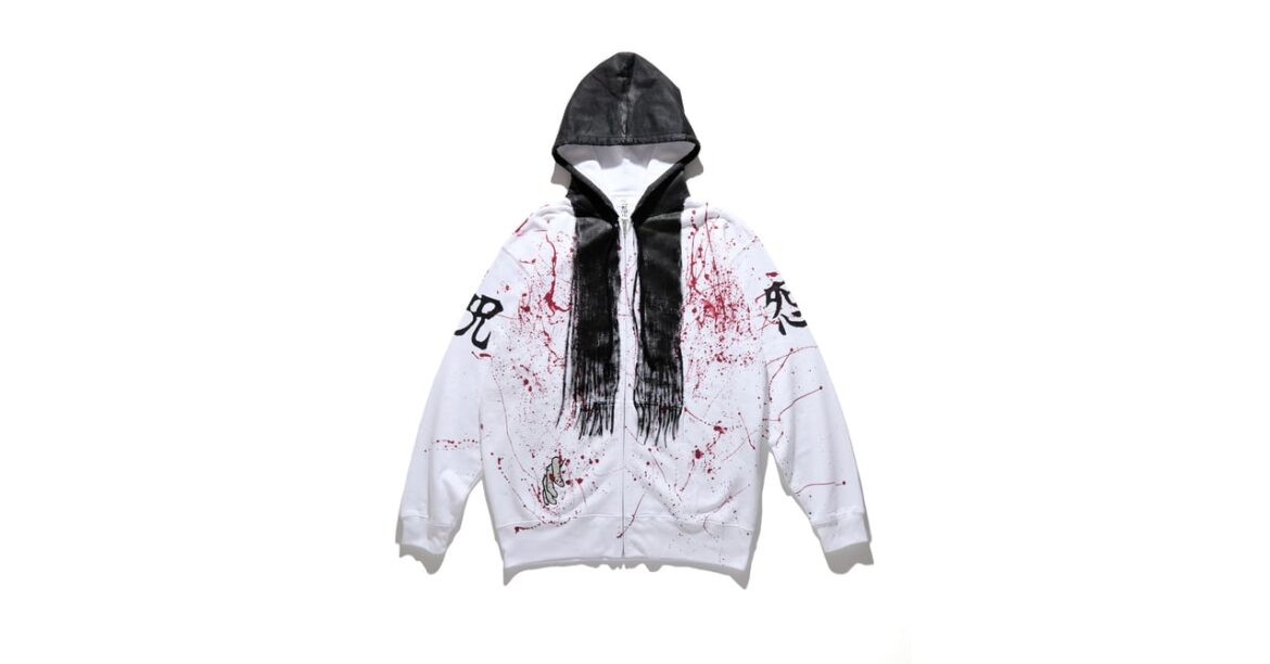 「呪怨」公式グッズが発売 “着たら誰でも伽椰子になれる”25枚限定のフーディーも - fashionsnap.com