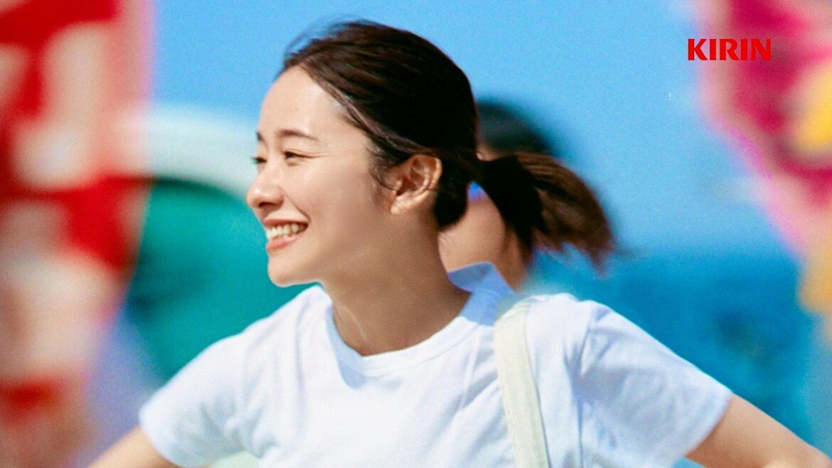 堀田真由、夏祭り前日の高揚感！屋台の準備も万端／キリン 氷結 CM