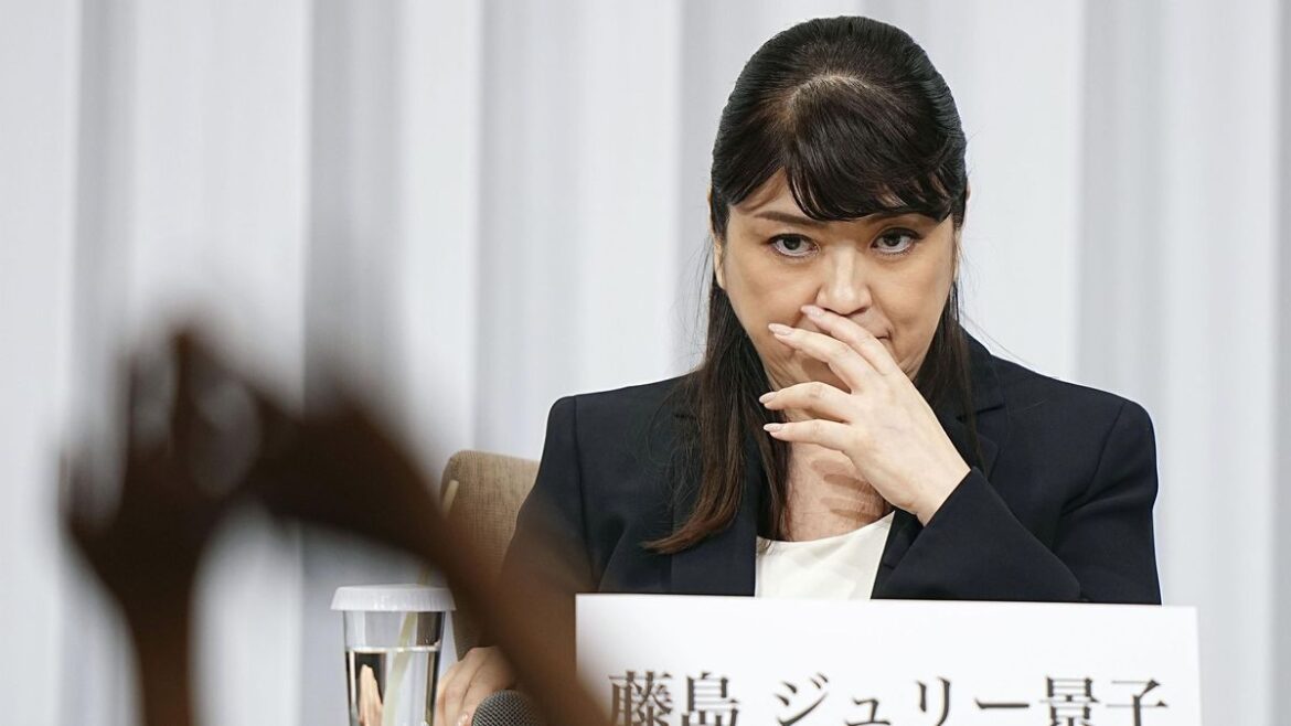 ジュリー景子氏のほくそ笑む姿が目に浮かぶ…インタビュー本を読んだ元週刊誌編集長が抱いた強烈な違和感 書籍に堂々と描かれていた｢ウソ｣ | PRESIDENT Online（プレジデントオンライン）