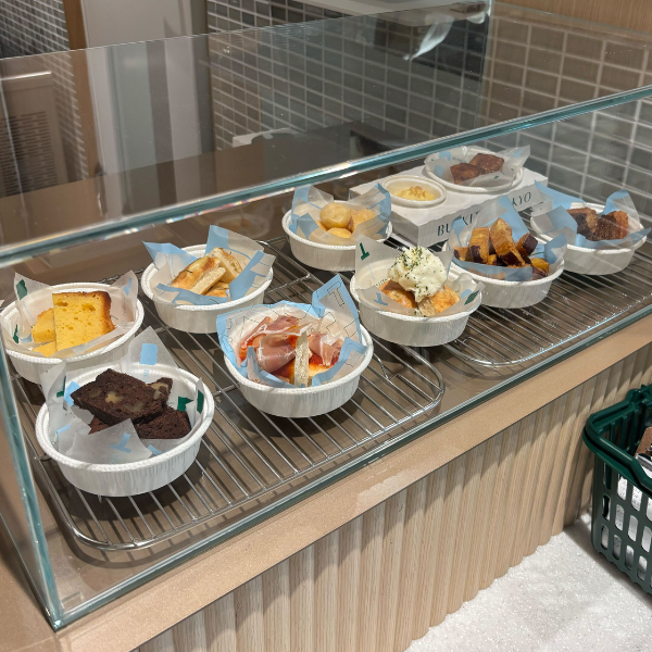 「ニュウマン高輪」にオープンした「BUNKITSU TOKYO（ブンキツ トーキョー）」のCafe ensemble（カフェアンサンブル）に併設するカフェのフード