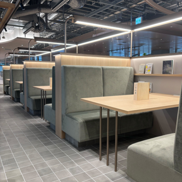 「ニュウマン高輪」にオープンした「BUNKITSU TOKYO（ブンキツ トーキョー）」のCafe ensemble（カフェアンサンブル）