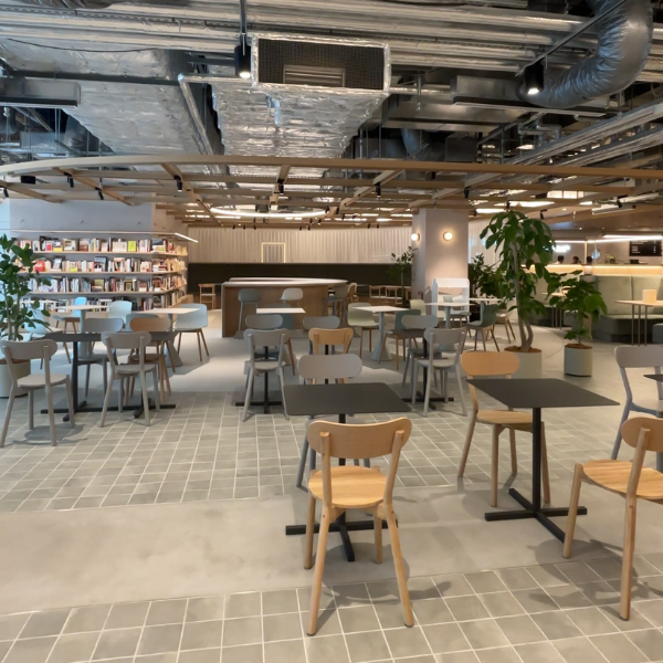 「ニュウマン高輪」にオープンした「BUNKITSU TOKYO（ブンキツ トーキョー）」のCafe ensemble（カフェアンサンブル）