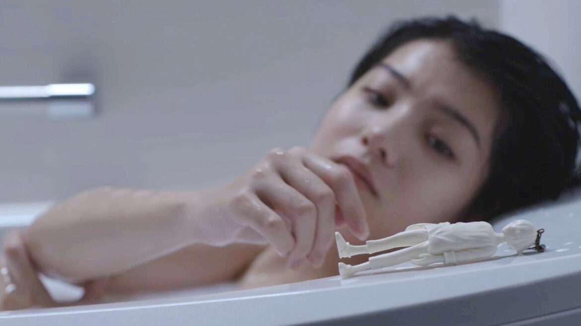 蒔田彩珠、恋愛も性も完全に無い「楽園」で妊娠/映画『消滅世界』予告編 蒔田彩珠、恋愛も性も完全に無い「楽園」で妊娠/映画『消滅世界』予告編