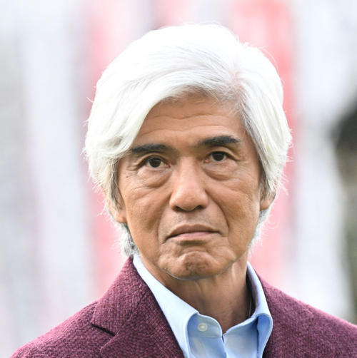 記者が解説「日曜劇場」佐藤浩市が宣言した「調教師のチェンジ=転厩」とは?歴史的名馬も誕生 – nikkansports.com 佐藤浩市(2025年撮影)