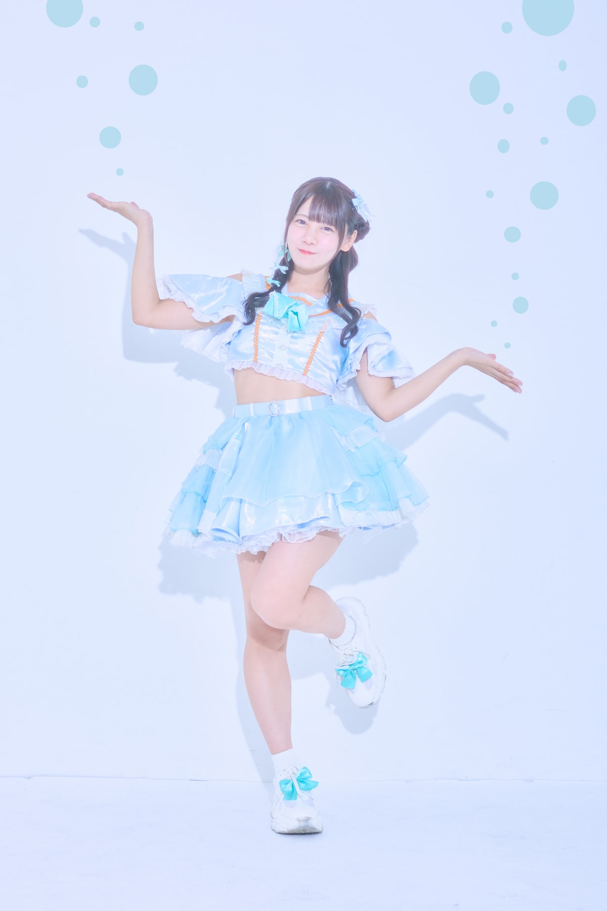 彩菜まり