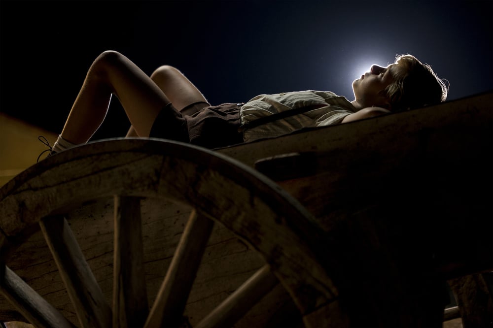 子供時代のブルネロを演じるフランチェスコ・カンネヴァッレ