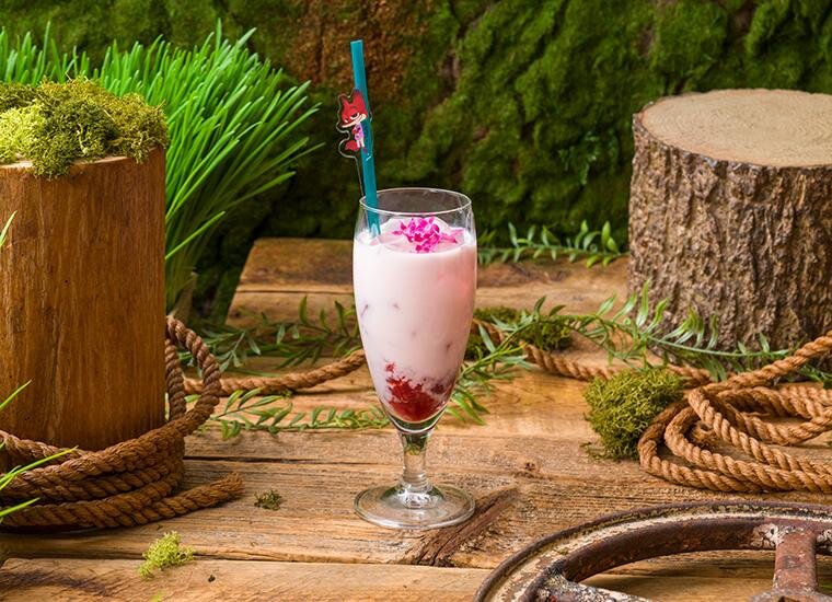 「ニック」ストロベリーラテ 990円