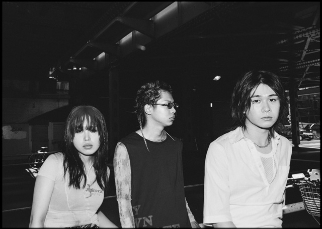 chilldspot、新曲「ドラマ」が小池栄子主演ドラマ『さよならノワール』主題歌に決定 – CDJournal ニュース chilldspot、新曲「ドラマ」が小池栄子主演ドラマ『さよならノワール』主題歌に決定