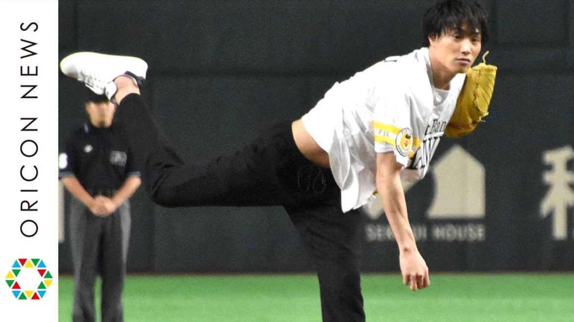 劇団EXILE・鈴木伸之、初始球式で122キロの快速球! メンディー超えならず「あらためてスゴい」 『タカガール♡デー inTOKYO』始球式 劇団EXILE・鈴木伸之、初始球式で122キロの快速球! メンディー超えならず「あらためてスゴい」 『タカガール♡デー inTOKYO』始球式