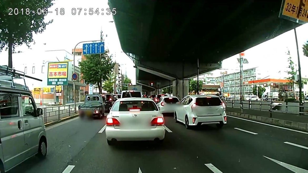 2018/06/18 大阪北部地震恐怖の鳴動！　ドラレコの映像と緊急地震速報