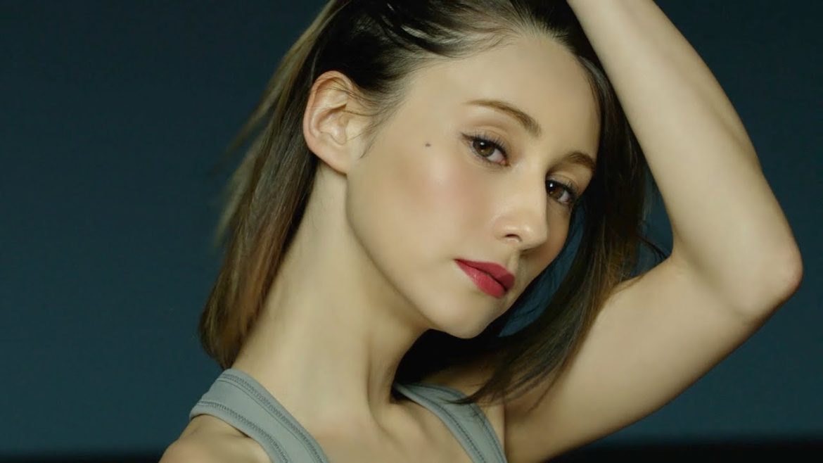 ダレノガレ明美、RIZAPで“増量”しメリハリボディへ　色気漂うスリムボディを披露　RIZAP新TVCM「ボディスタイリング　ダレノガレ明美」篇