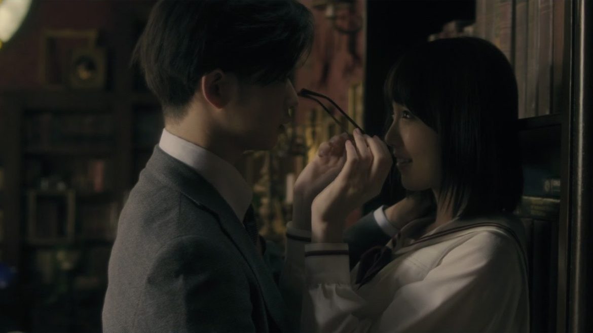 千葉雄大のベッドシーン…飯豊まりえが目を覚ます？　映画「暗黒女子」“ネタバレ”寸前新予告編7本一挙公開