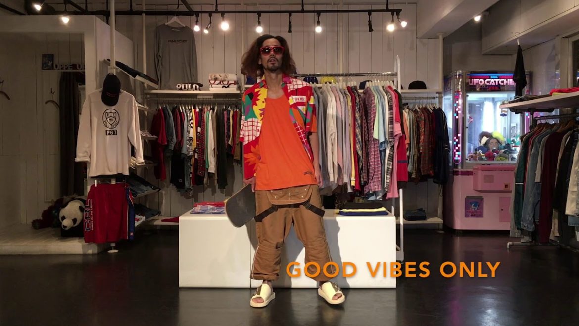 どう着たら正解？00sカーハートのダックオーバーオール編。「upper styler Vol.8」by upperupper ☝︎ビンテージでストリートなスタイリングをディグ☝︎