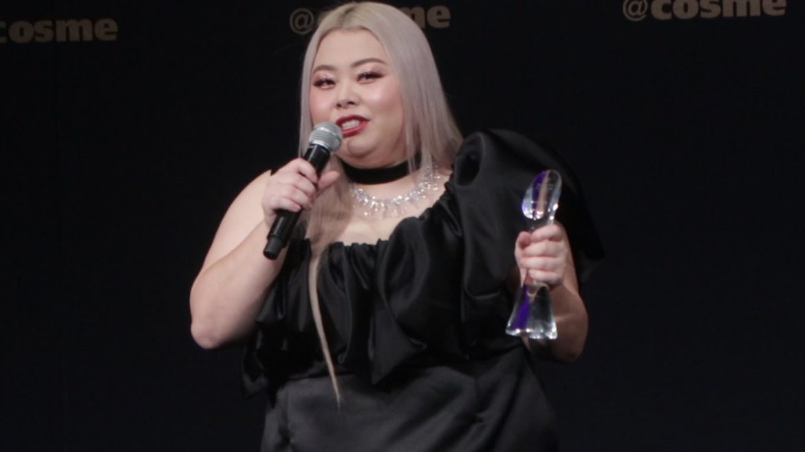 渡辺直美が圧巻の英語スピーチでアピール！2018 年最も美しく輝いた人物で表彰される！