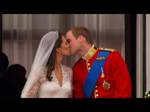 William and Kate Kiss on the Balcony – The Royal Wedding – BBC William and Kate Kiss on the Balcony - The Royal Wedding - BBC