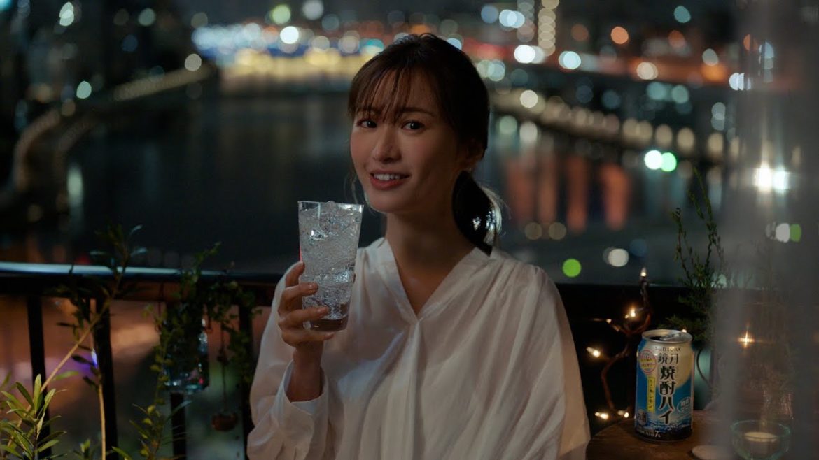 鏡月焼酎ハイ『はじめてのチュウ』篇 15秒 松本まりか サントリー CM
