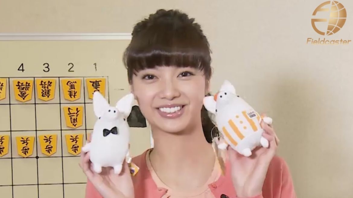 新川優愛が松本人志との共演に大緊張!? タウンワーク新CM「将棋の対局」篇 メイキング&インタビュー 新川優愛が松本人志との共演に大緊張!? タウンワーク新CM「将棋の対局」篇 メイキング&インタビュー