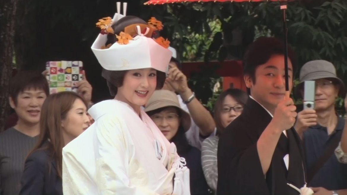 愛之助さんと紀香さん挙式 京都市内の神社で