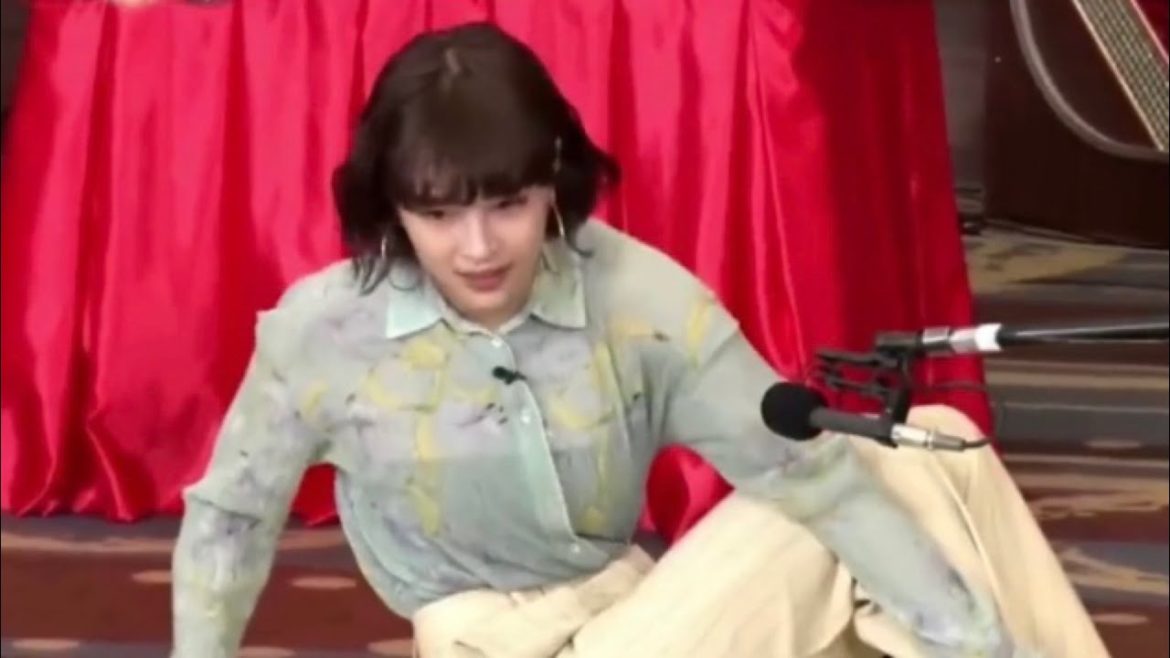 広瀬すずが全身の骨を鳴らす！その姿、音がヤバい‼️ (広瀬すず　女優　骨　トレンド　バズり)