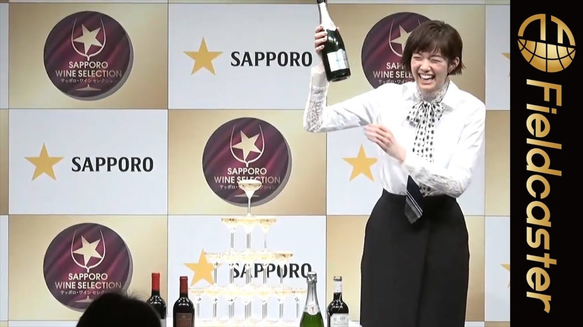 【人生初】佐藤栞里がシャンパンタワーに挑戦！
