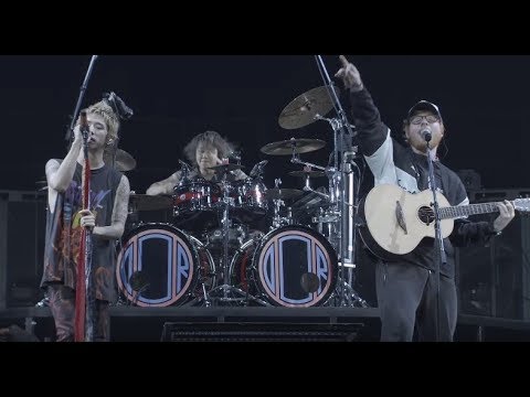 Ed Sheeran x ONE OK ROCK – "Shape of You" @Yokohama Arena Ed Sheeran x ONE OK ROCK - "Shape of You" @Yokohama Arena
