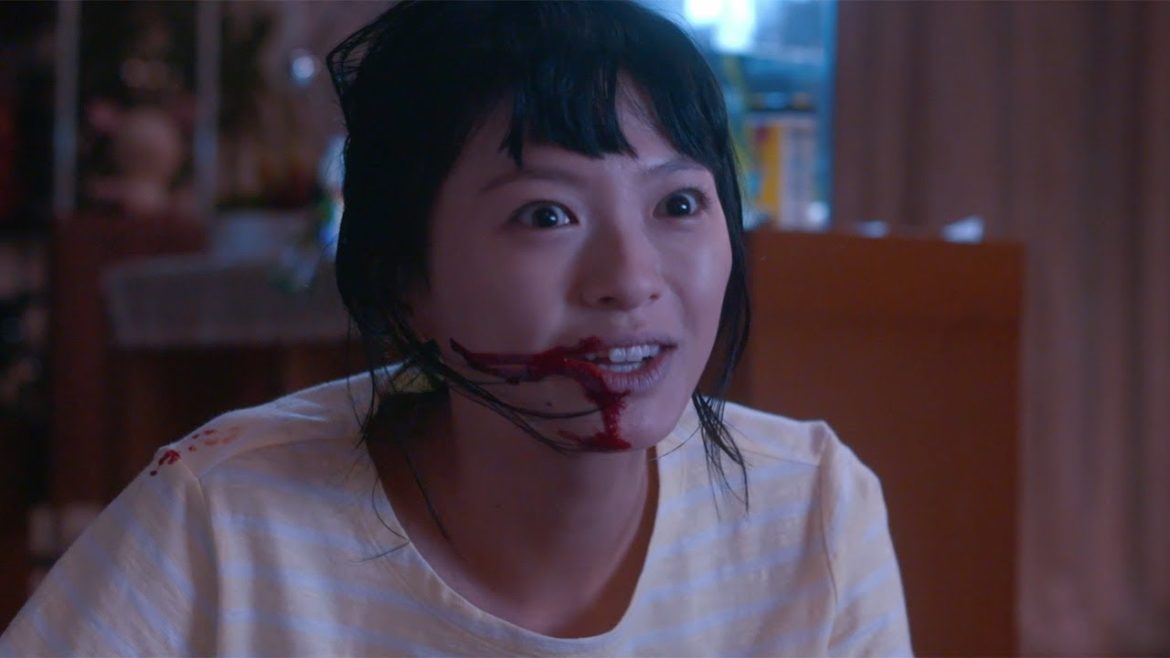 榮倉奈々が死んだふりする理由は…　映画「家に帰ると妻が必ず死んだふりをしています。」予告編が公開