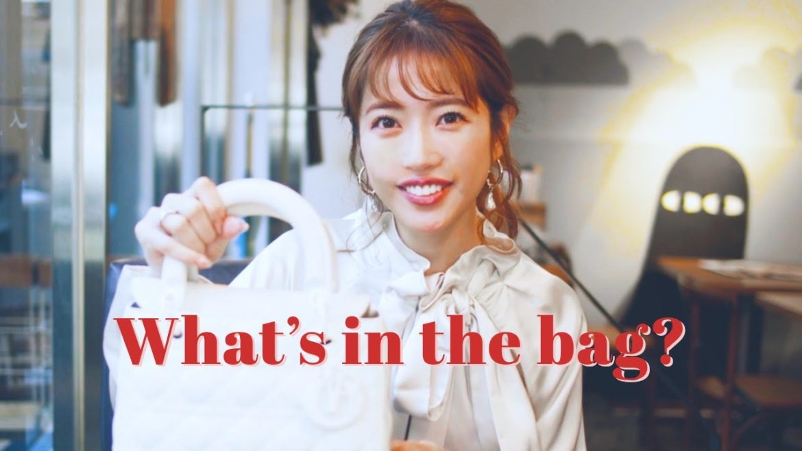 【初公開】くみっきーのカバンの中身紹介します！- what's in the bag? -