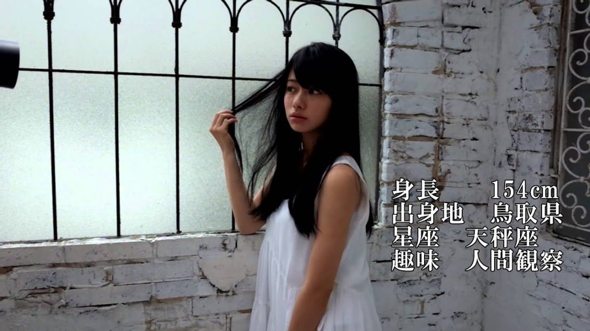 山本舞香16歳、映画『暗殺教室』『Zアイランド』出演女優は14代目リハウスガール！【ヤンマガ41号】