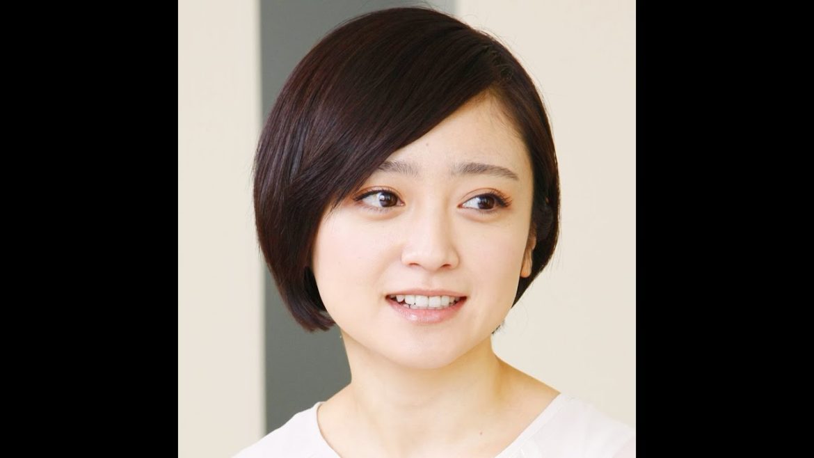 ✅  女優の安達祐実が、Netflixで配信予定の「クリエイターズ・ファイルGOLD」に出演することが発表され、先ごろ役柄とビジュアルが公開されたのだが、その安達の姿に驚きの声が上がっている。　同作は