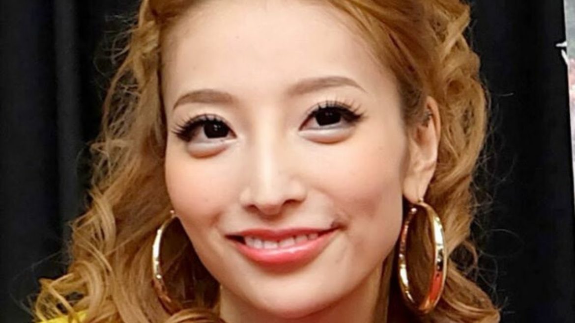 加藤紗里「アンチは紗里に対して全員土下寝してね」…ブランド名と色を勘違いしたコメントに要求 - Star news