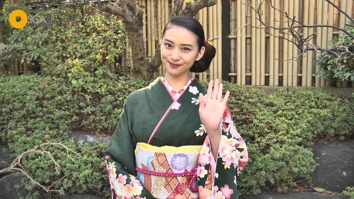 【武井咲】新年のご挨拶～2017年晴れ着撮影会～