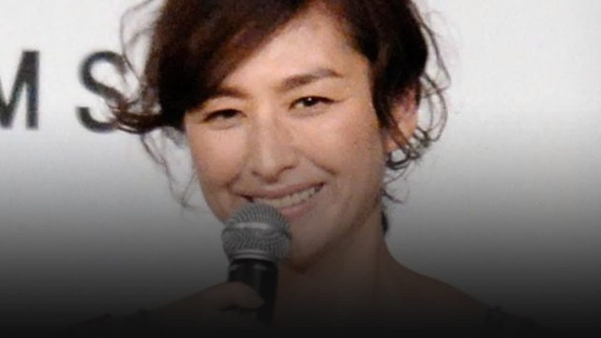 清原氏の元妻・亜希、ドラフト会議で年一号泣「バスタオル抱えて…」