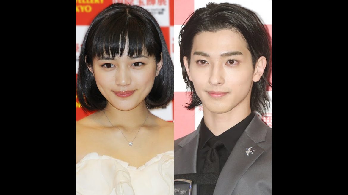 ✅  5月4日、川口春奈が自身のインスタグラムを更新。現在主演を務めるドラマ「着飾る恋には理由があって」（TBS系）のオフショットを公開し注目を集めている。「ドラマでヒロインの真柴くるみを演じている川