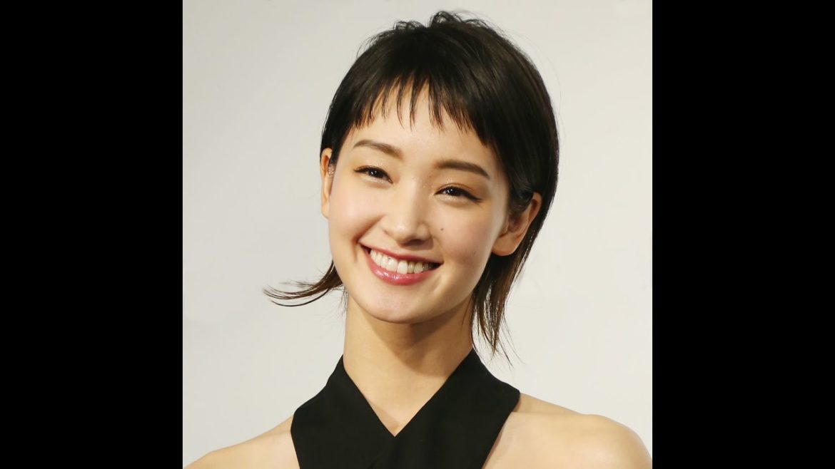 ✅  まさか話題の剛力彩芽が参加するとは、誰が想像しただろうか。5月8日の「土曜スペシャル」（テレビ東京系）で「いとうあさこ・かたせ梨乃の5万円旅」が放送され、女優の剛力彩芽が参加することが発表された