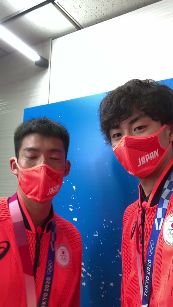 Q：フェンシング（エペ）を始めたきっかけは？ @marie0208aXs
さんからのご質問

見延選手「手が長いからです」
 宇山選手「みんなからエペをやるべき...