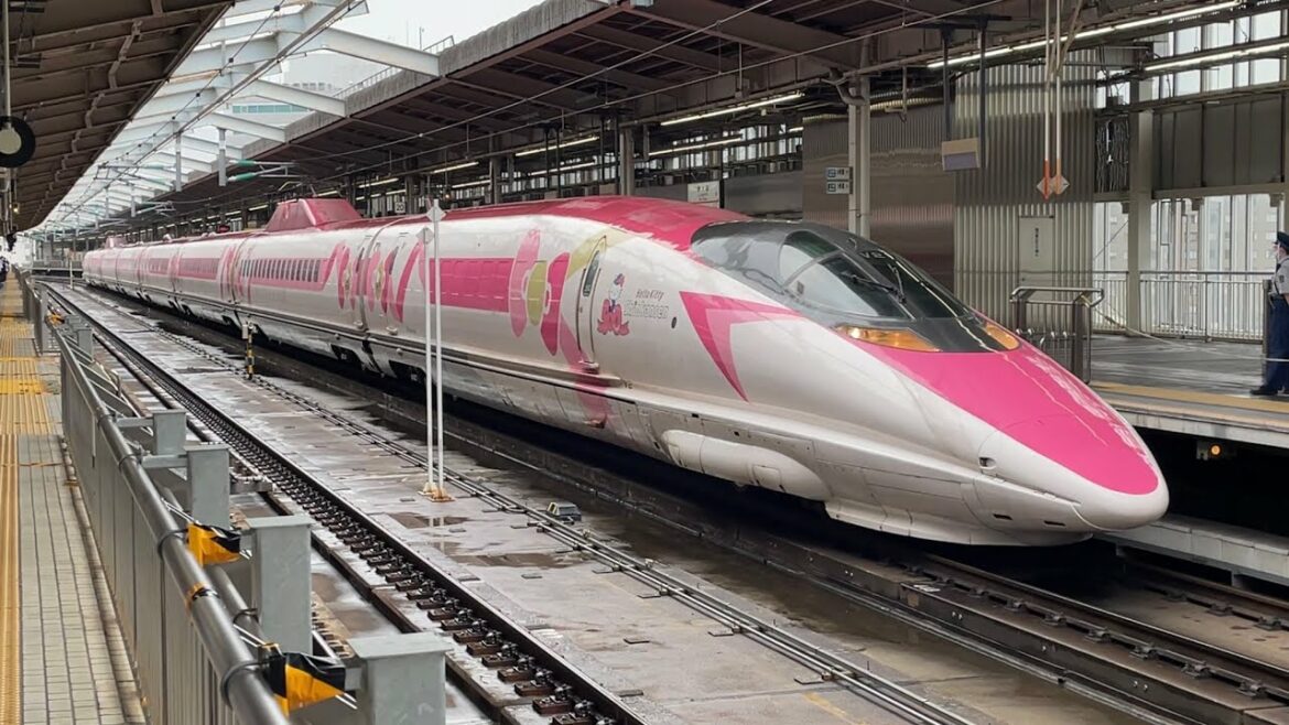 JR西日本 ハローキティ新幹線 500系 V2編成 851A こだま851号 新大阪駅 発車