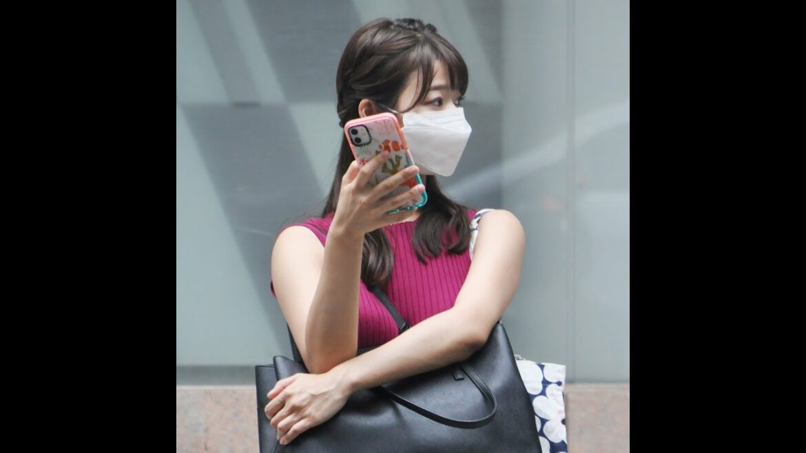✅  夏目三久の結婚と引退が発表されるや、カトパンは玉の輿婚、ユミパンも局内婚‥‥。上半期は大物アナの結婚ラッシュに揺れたが、春の番組改編では若手アナが台頭。女子アナ界は一気に新旧交代の潮目を迎えてい