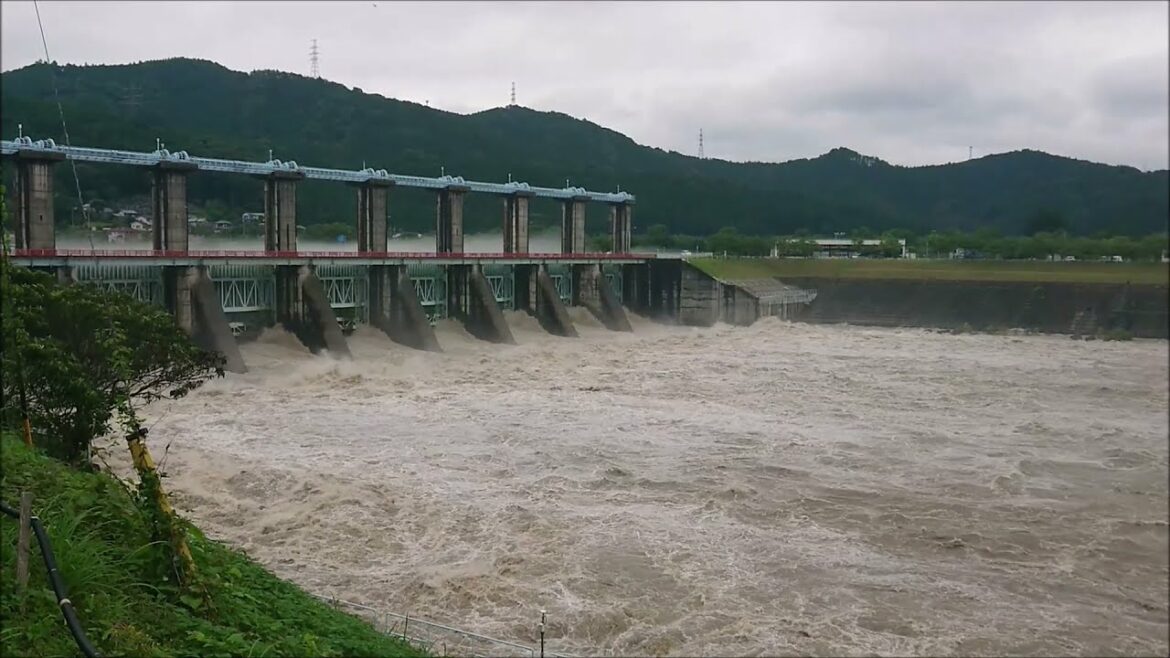 【大雨】ダム全水門開放　警報後の様子【線状降水帯】